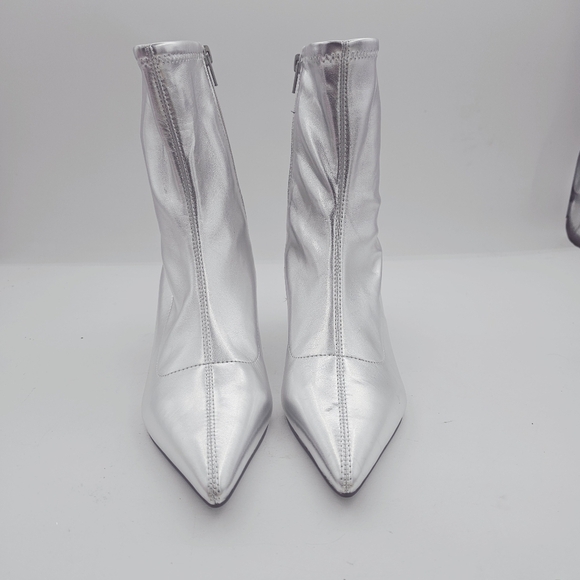 Abound Erinn Silver Metallic Pointy-Toe Kitten Heel Boots NWOB Size 8 - Picture 4 of 12